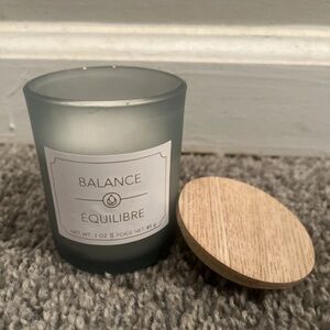 Balance Frosted Glass Candle with Wooden Lid